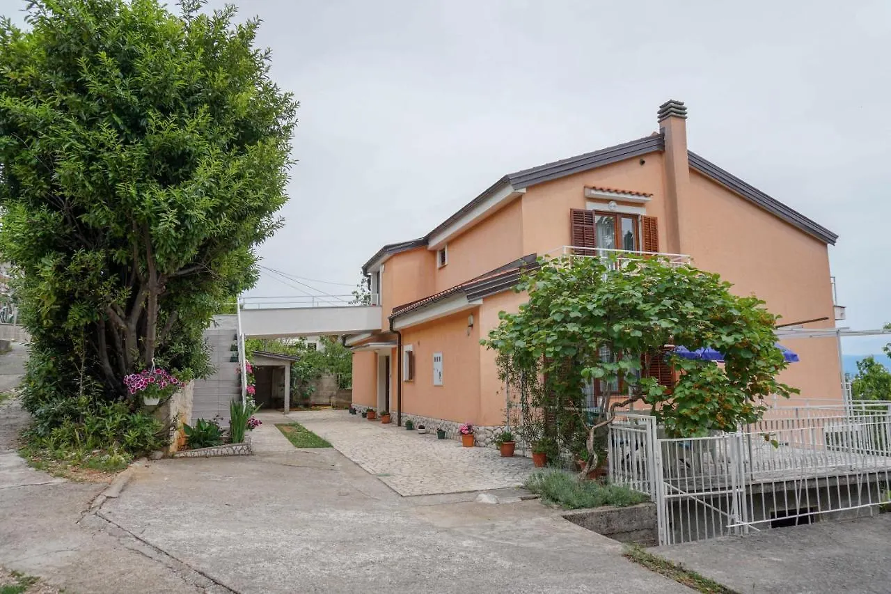 Apartments Jakov Lovran