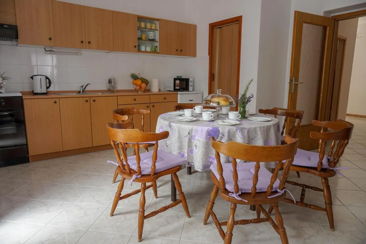 Guest house Apartments Jakov Lovran