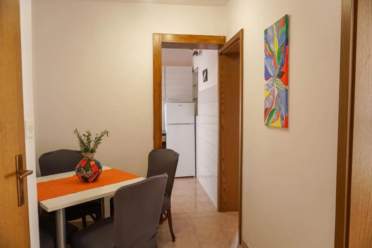 Apartments Jakov Lovran